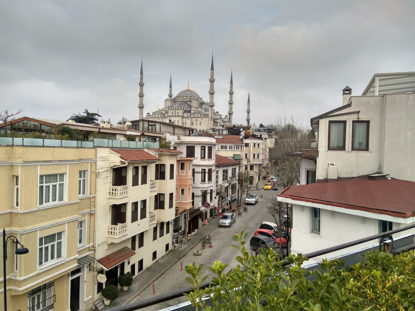 В каком районе жить в стамбуле. Еникей Стамбул. Жить в Стамбуле. Жить в Стамбуле русскому. Где лучше жить в Стамбуле.